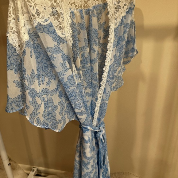 In Bloom By Jonquil Other - Blue and White Floral Lace Robe